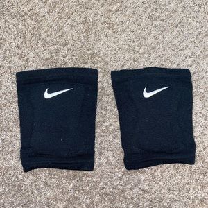 Nike volleyball knee pads